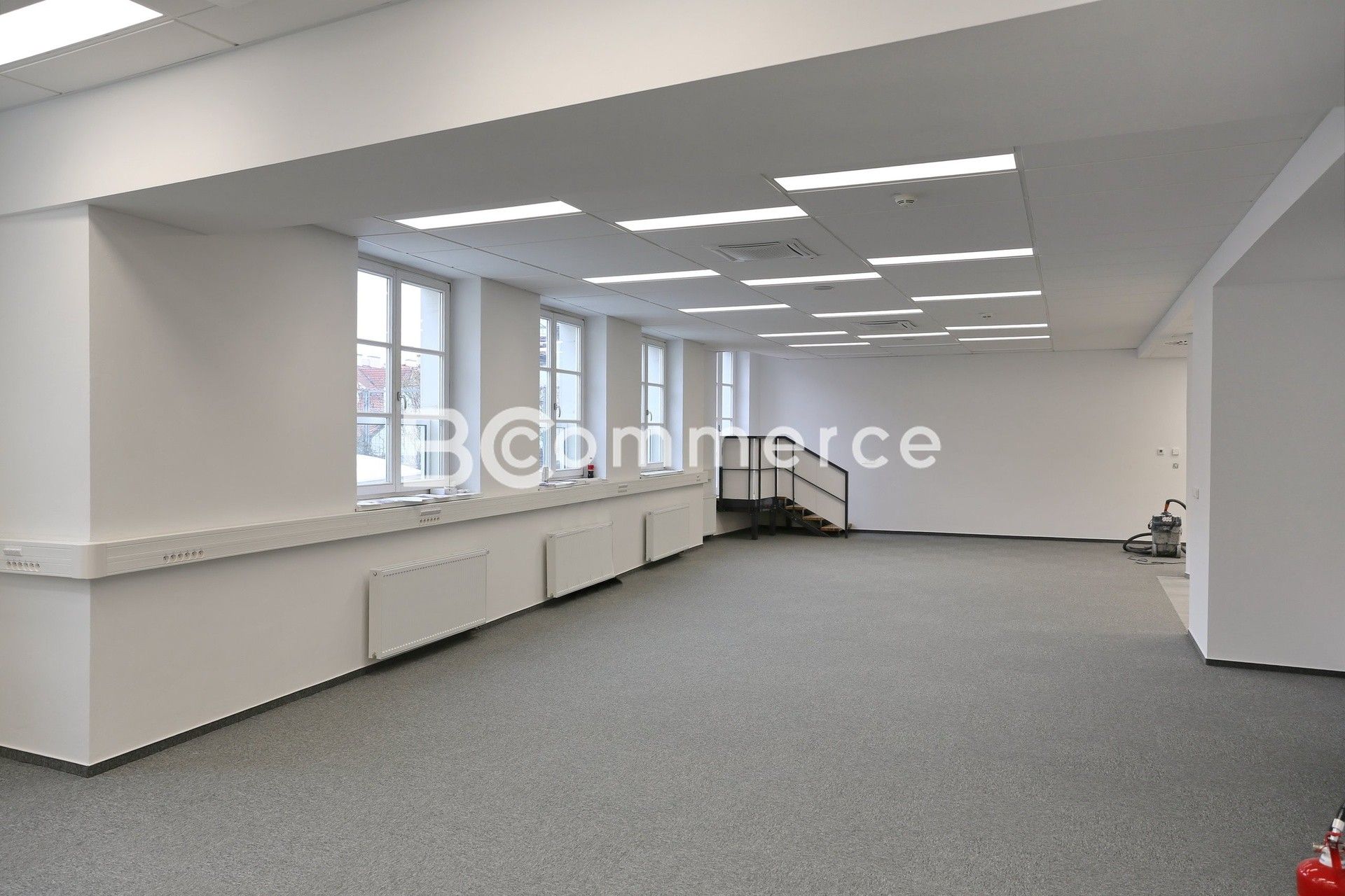 Pronájem komerčního prostoru 153 m² - foto 4