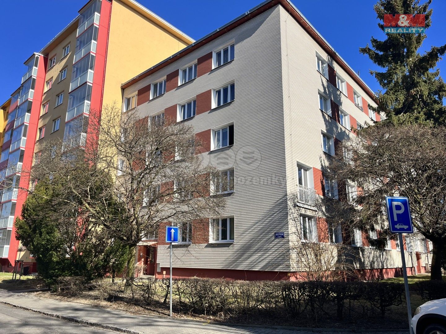 Prodej komerčního prostoru 156 m² - foto 1