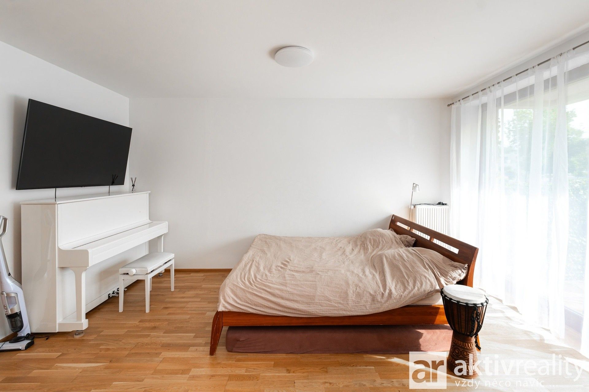 Pronájem bytu 1+kk 38 m² - foto 4
