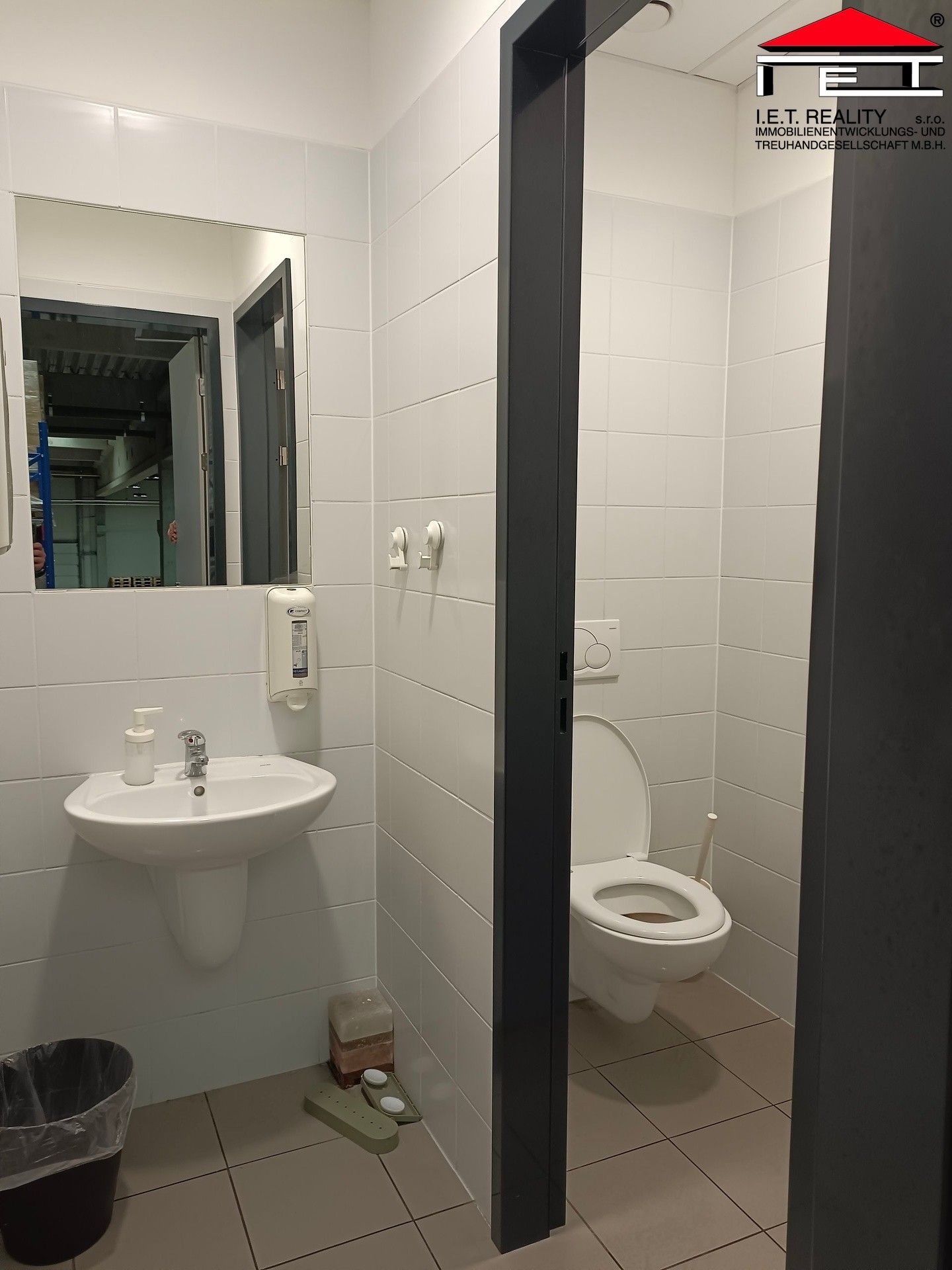 Pronájem komerčního prostoru 2694 m² - foto 6