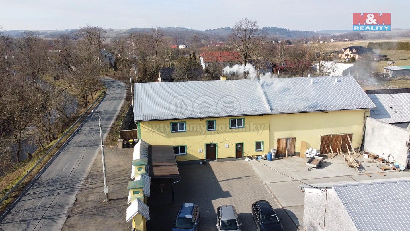 Prodej komerčního prostoru 776 m² - foto 1