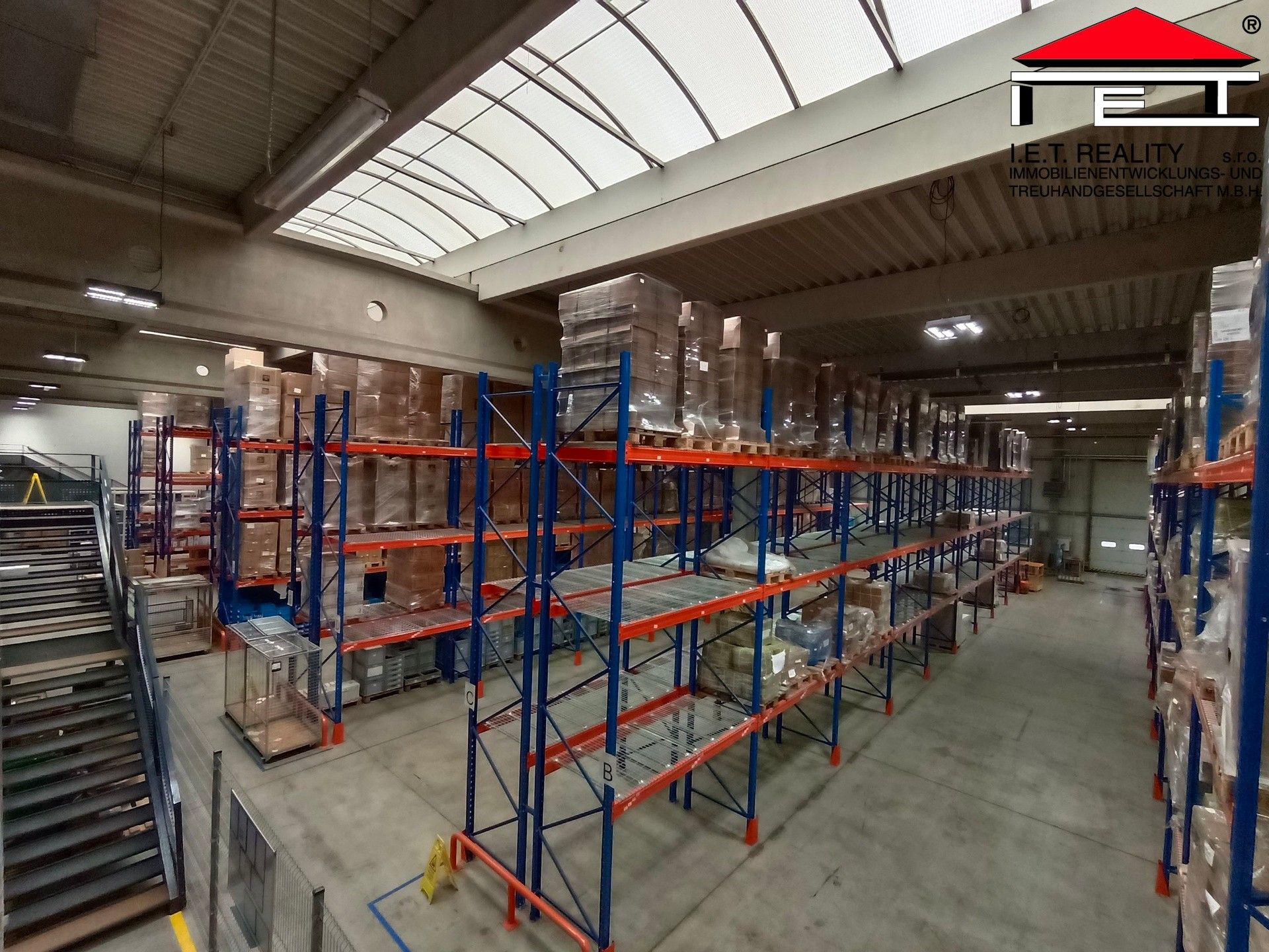 Pronájem komerčního prostoru 2694 m² - foto 9