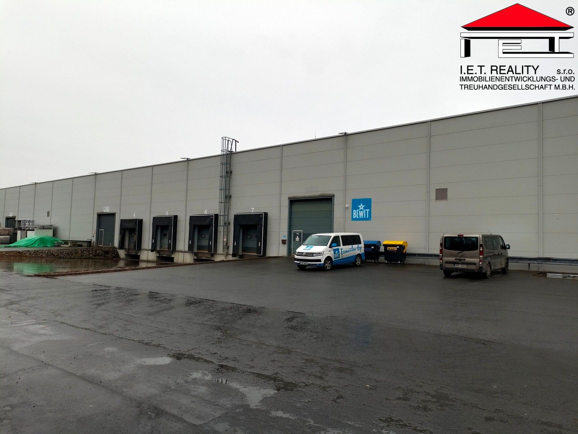 Pronájem komerčního prostoru 2694 m² - foto 15