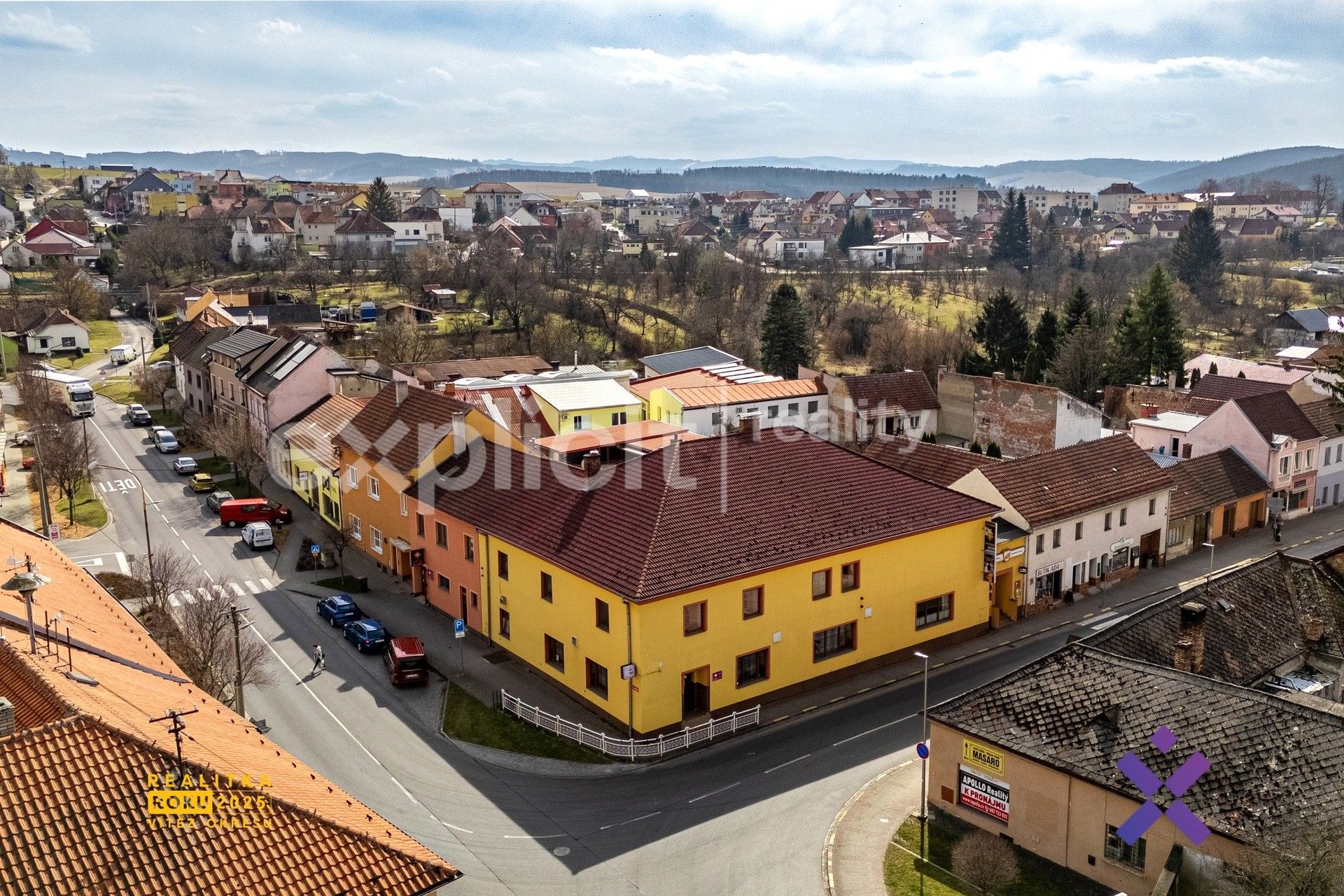Prodej komerčního prostoru 1000 m² - foto 1