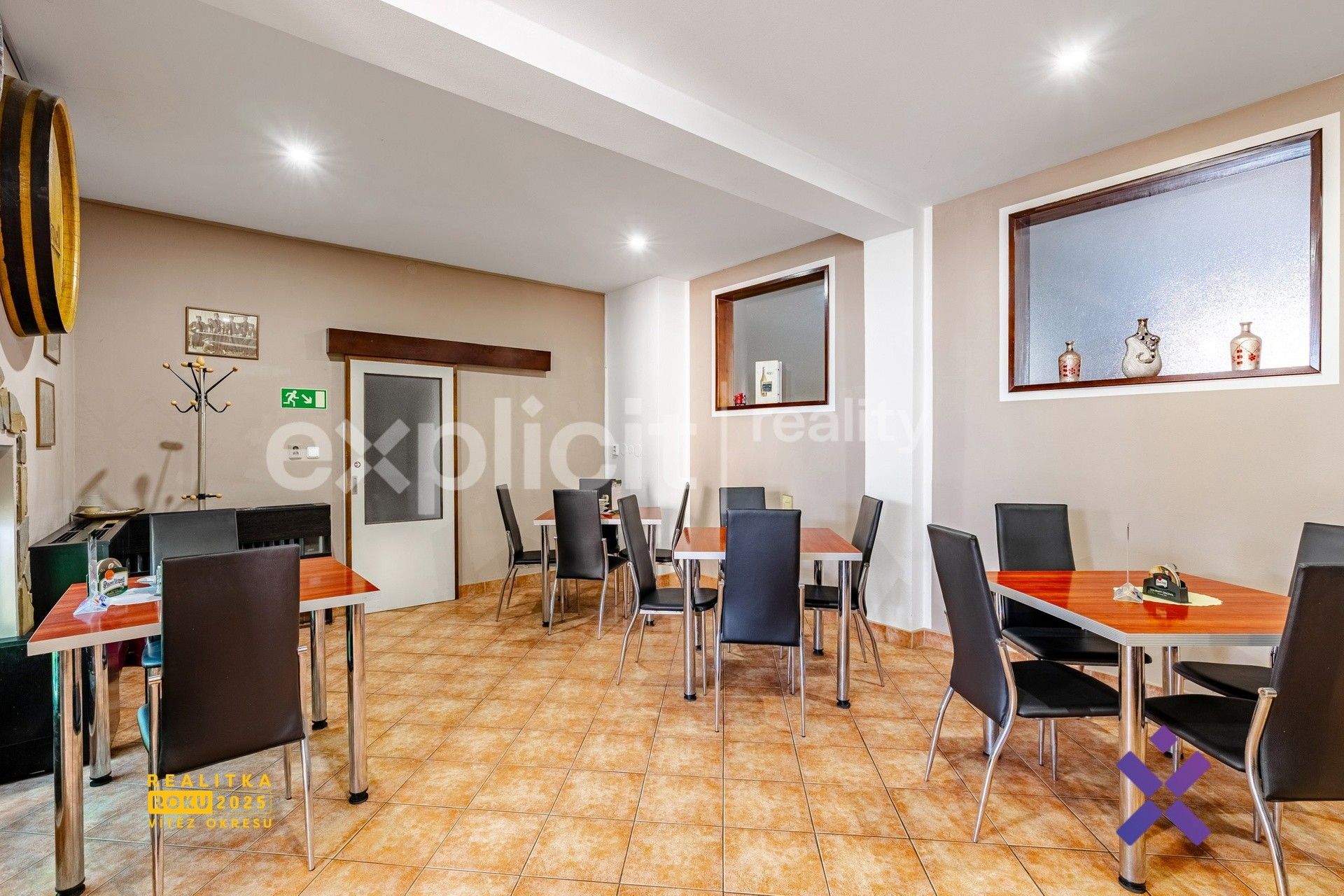 Prodej komerčního prostoru 1000 m² - foto 7