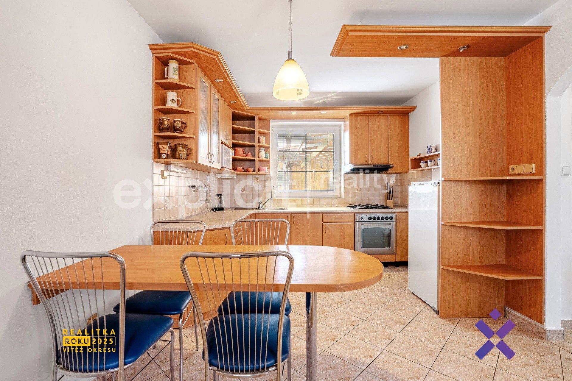 Prodej komerčního prostoru 1000 m² - foto 18