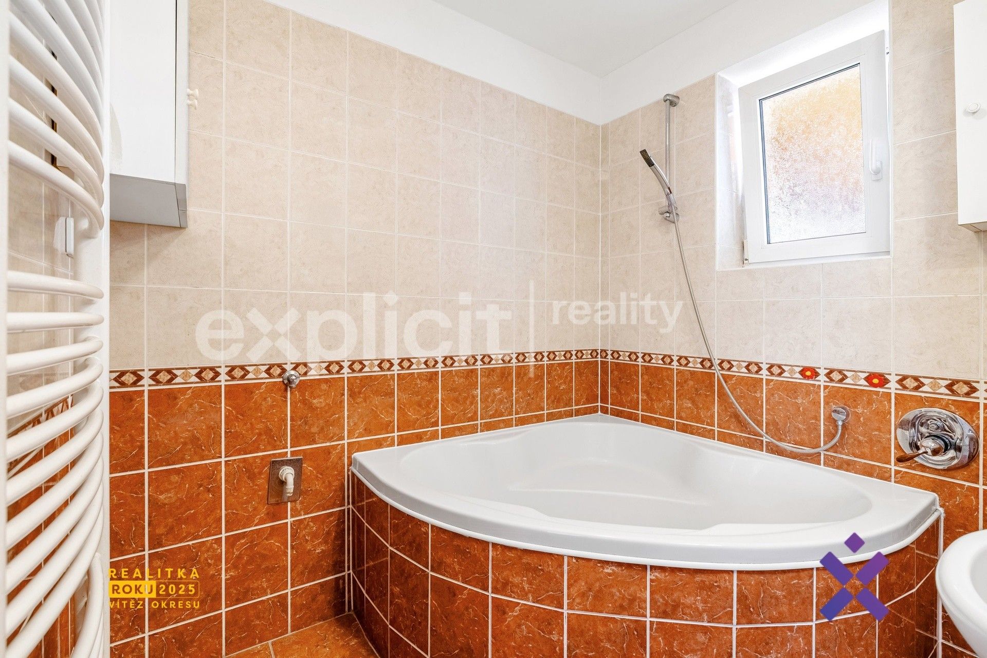 Prodej komerčního prostoru 1000 m² - foto 28