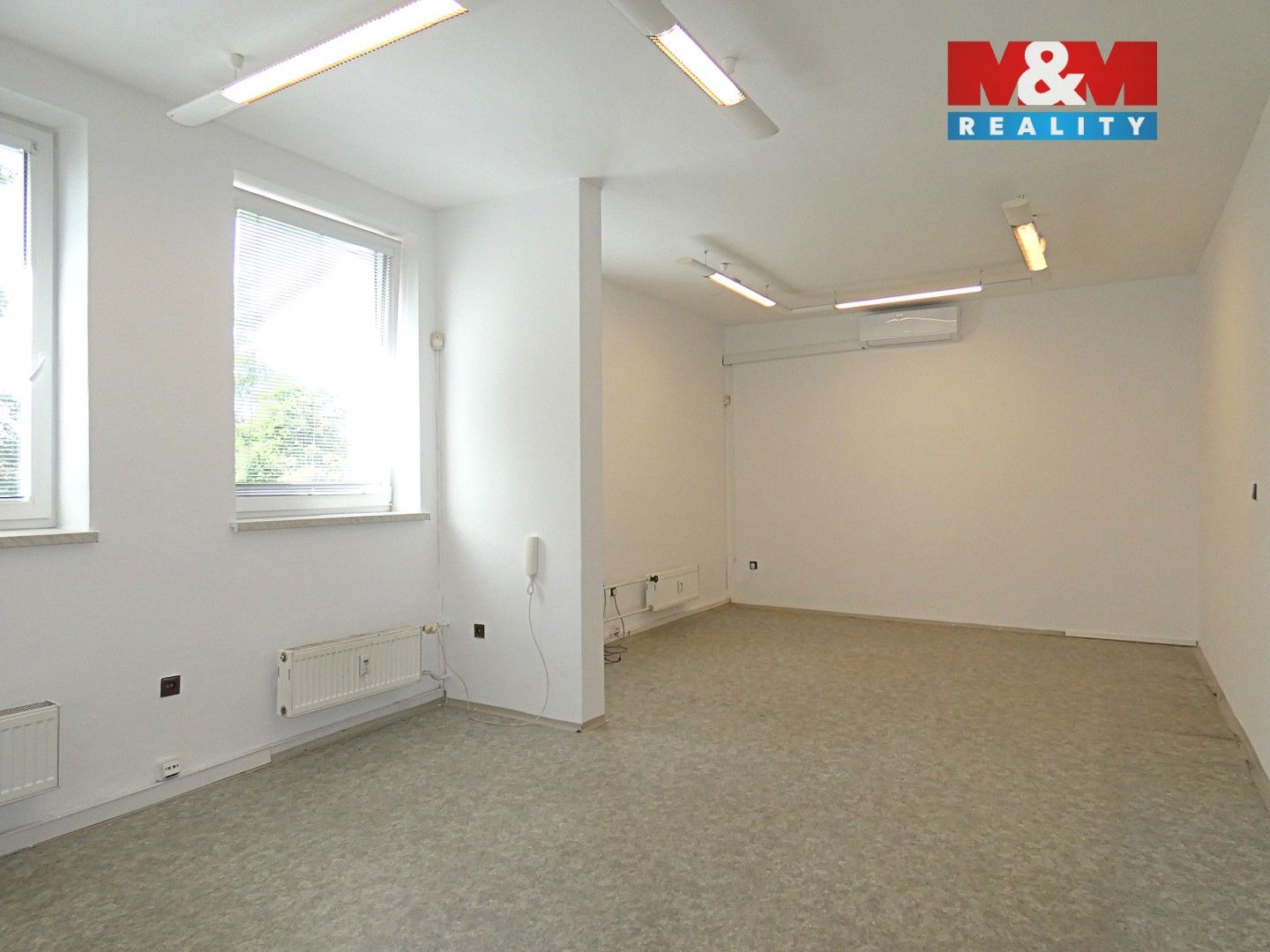 Pronájem komerčního prostoru 29 m² - foto 12