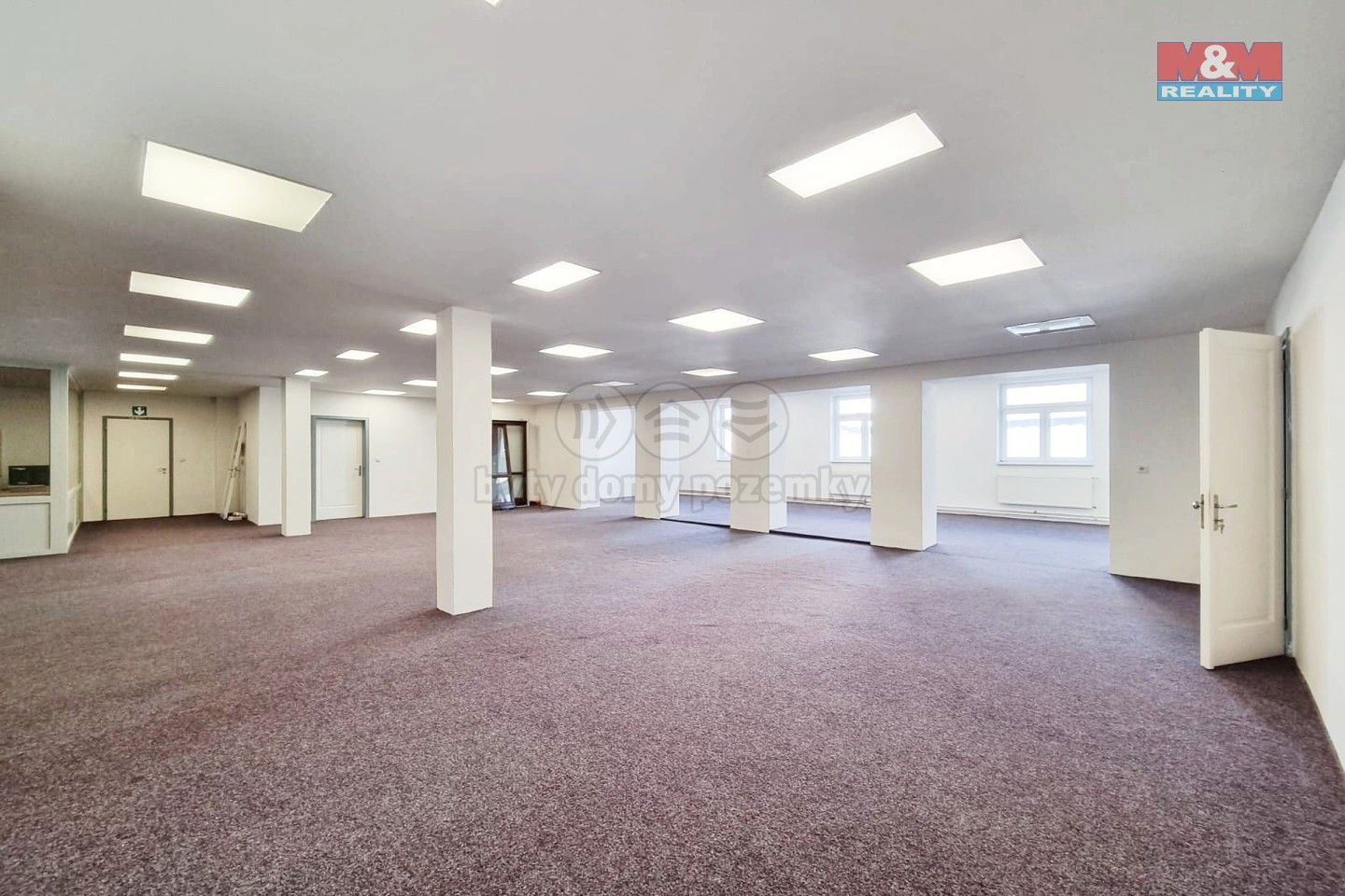 Pronájem komerčního prostoru 370 m² - foto 5