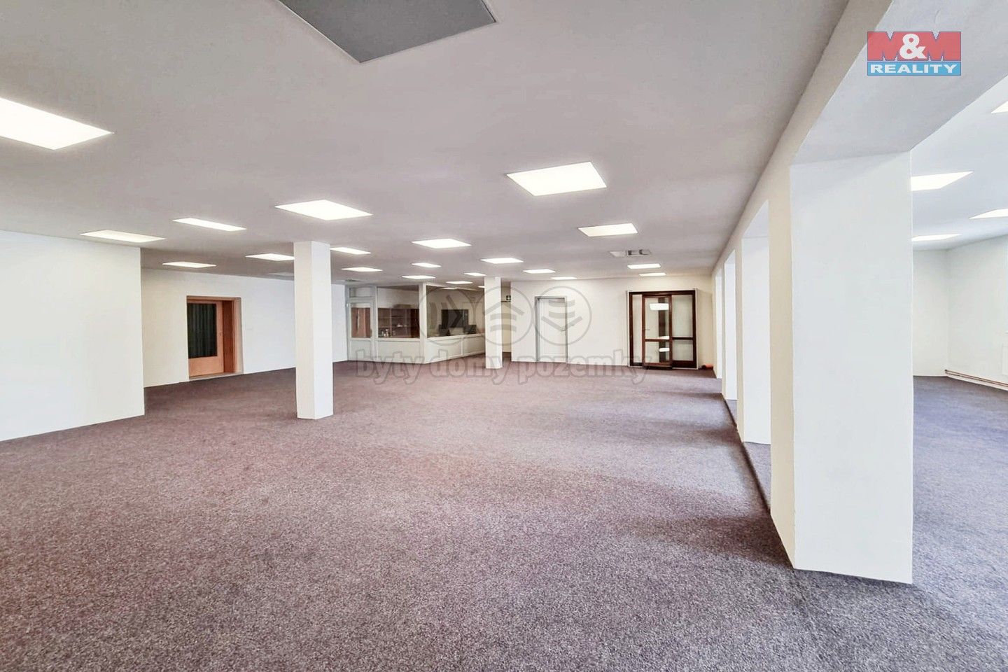 Pronájem komerčního prostoru 370 m² - foto 3