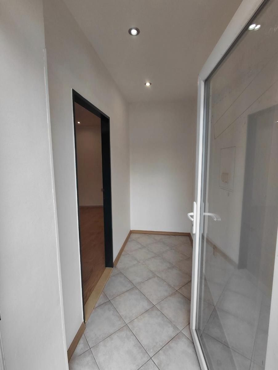 Pronájem komerčního prostoru 21 m² - foto 11