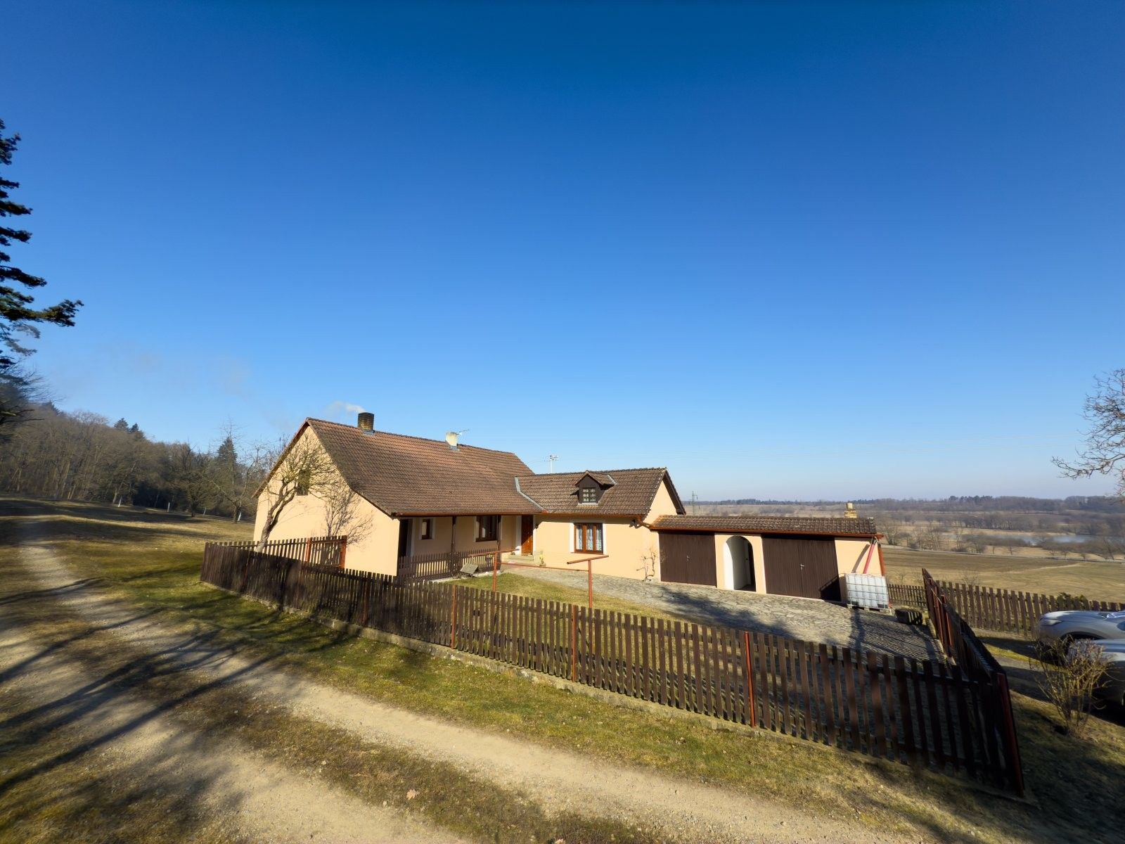 Prodej domu 160 m² - foto 1