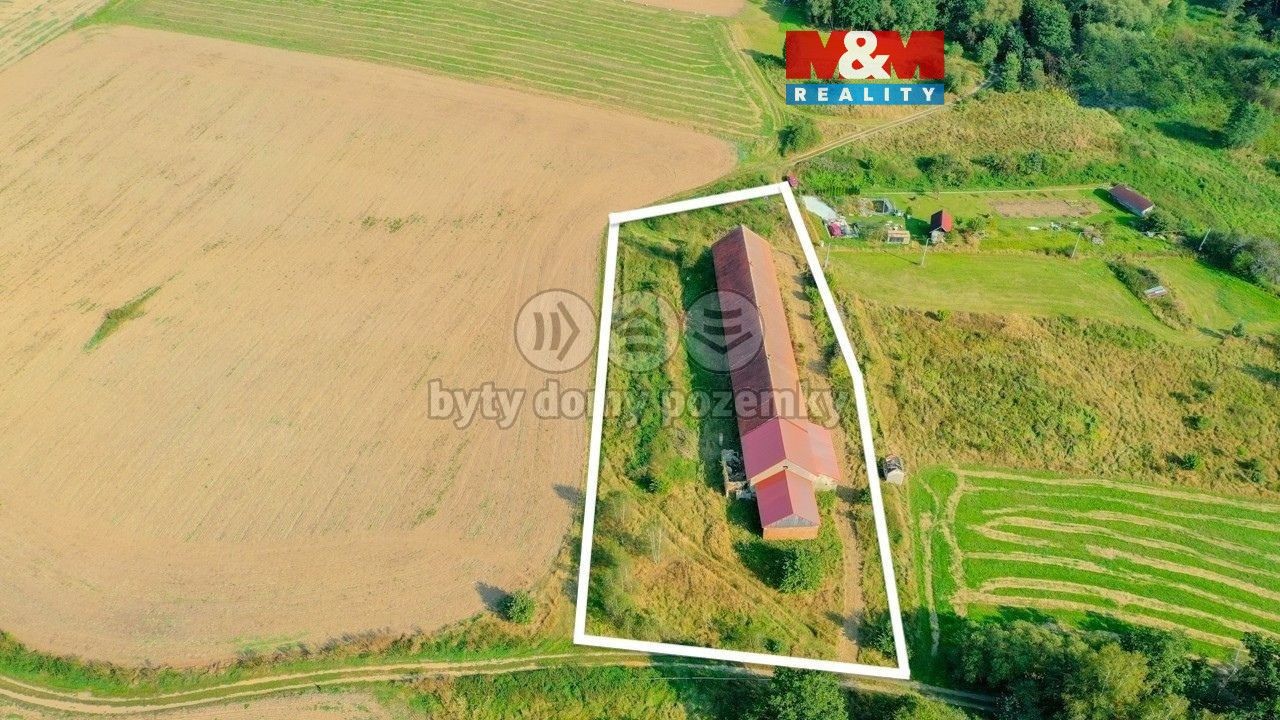 Prodej komerčního prostoru 916 m² - foto 1