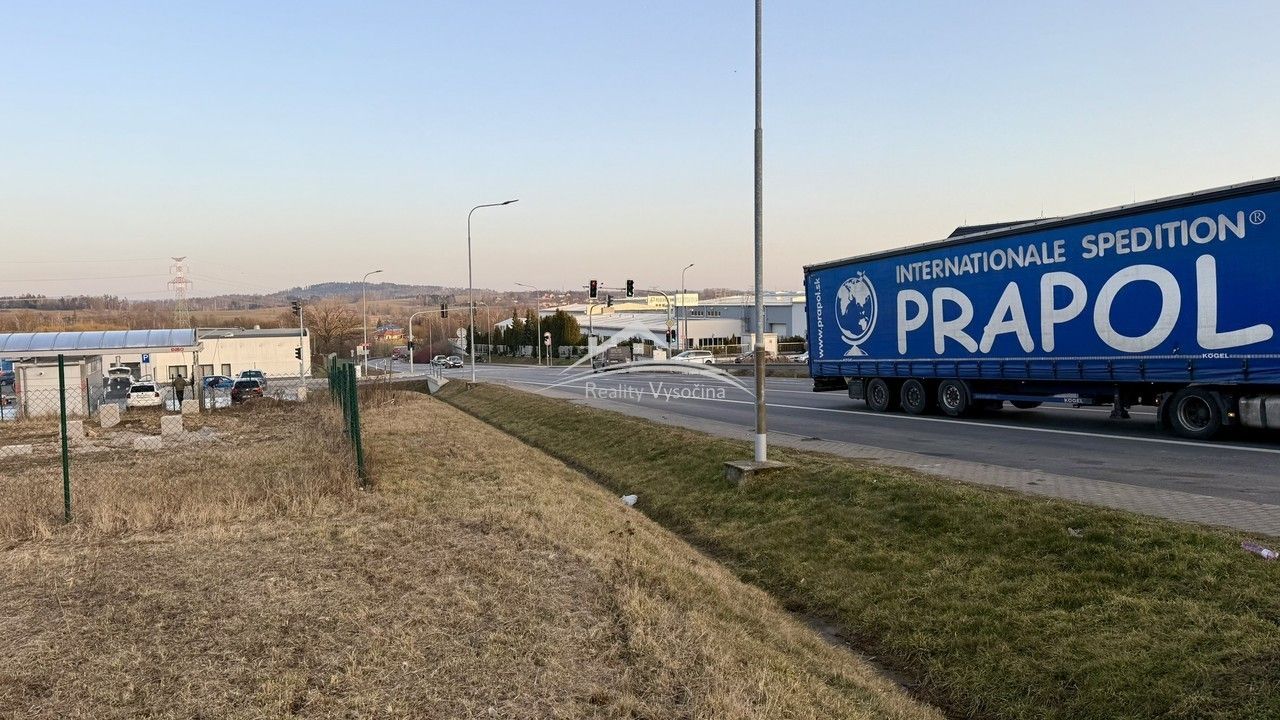 Pronájem pozemku 1000 m² - foto 1