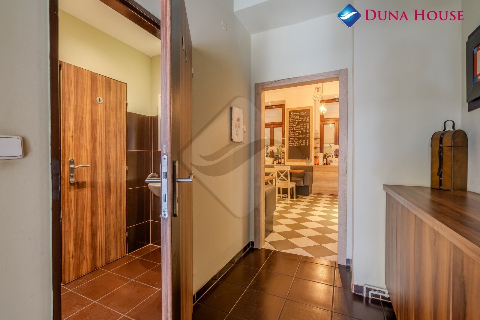 Pronájem komerčního prostoru 179 m² - foto 17