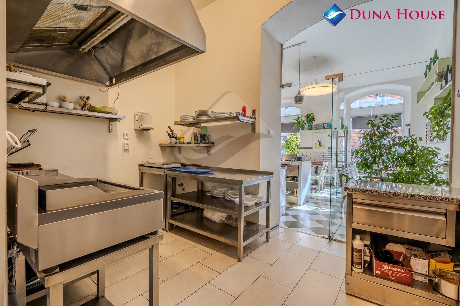 Pronájem komerčního prostoru 179 m² - foto 19