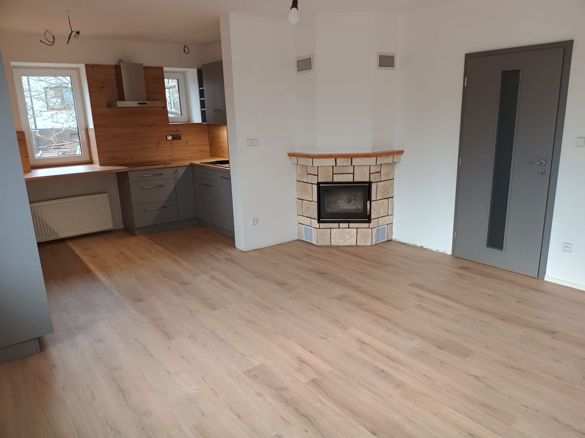 Pronájem bytu 3+kk 77 m² - foto 1