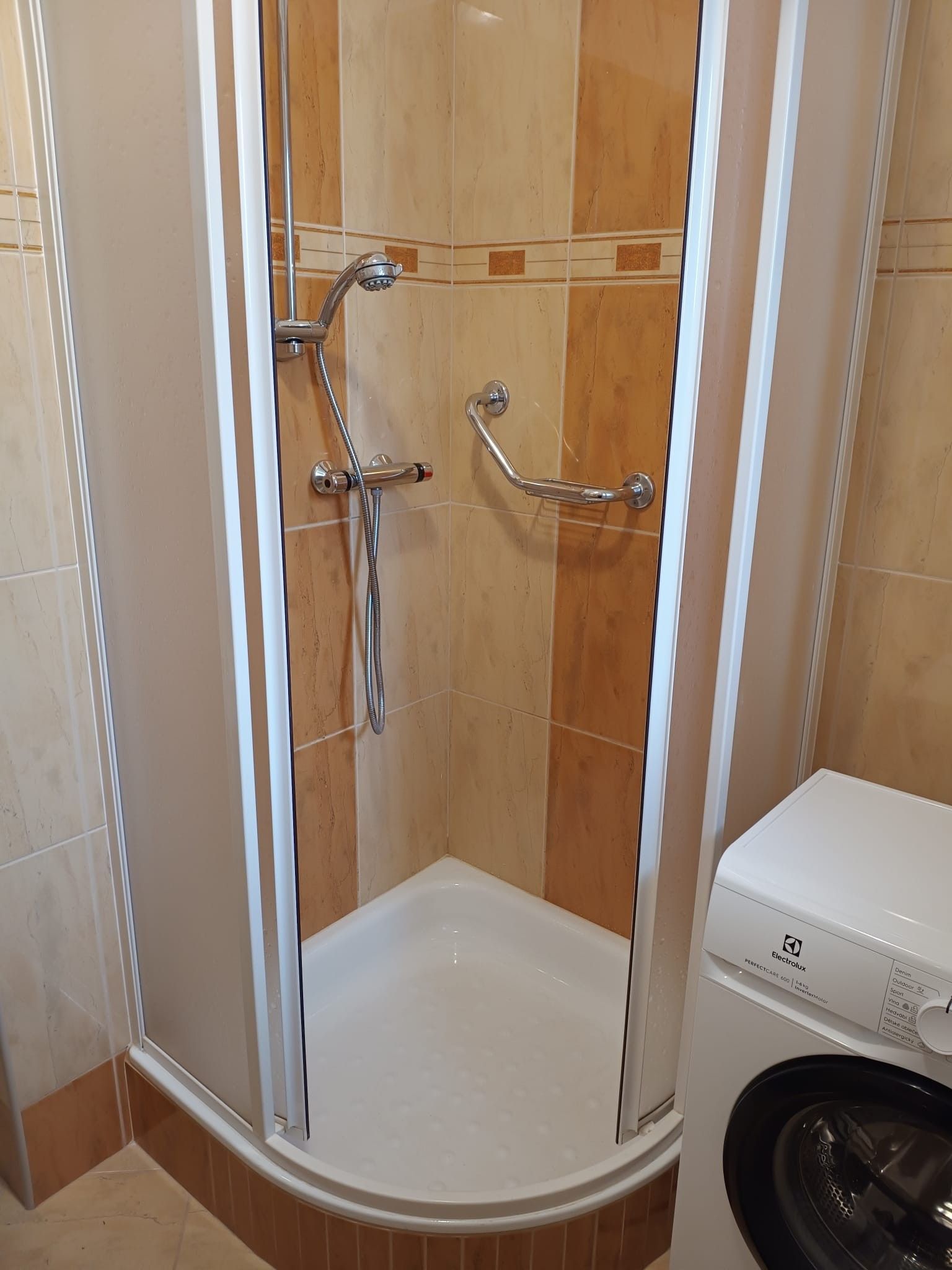 Pronájem bytu 3+kk 77 m² - foto 6