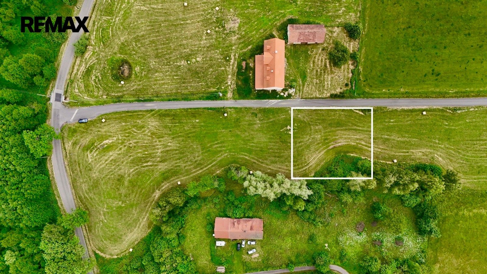 Prodej pozemku 1980 m² - foto 3