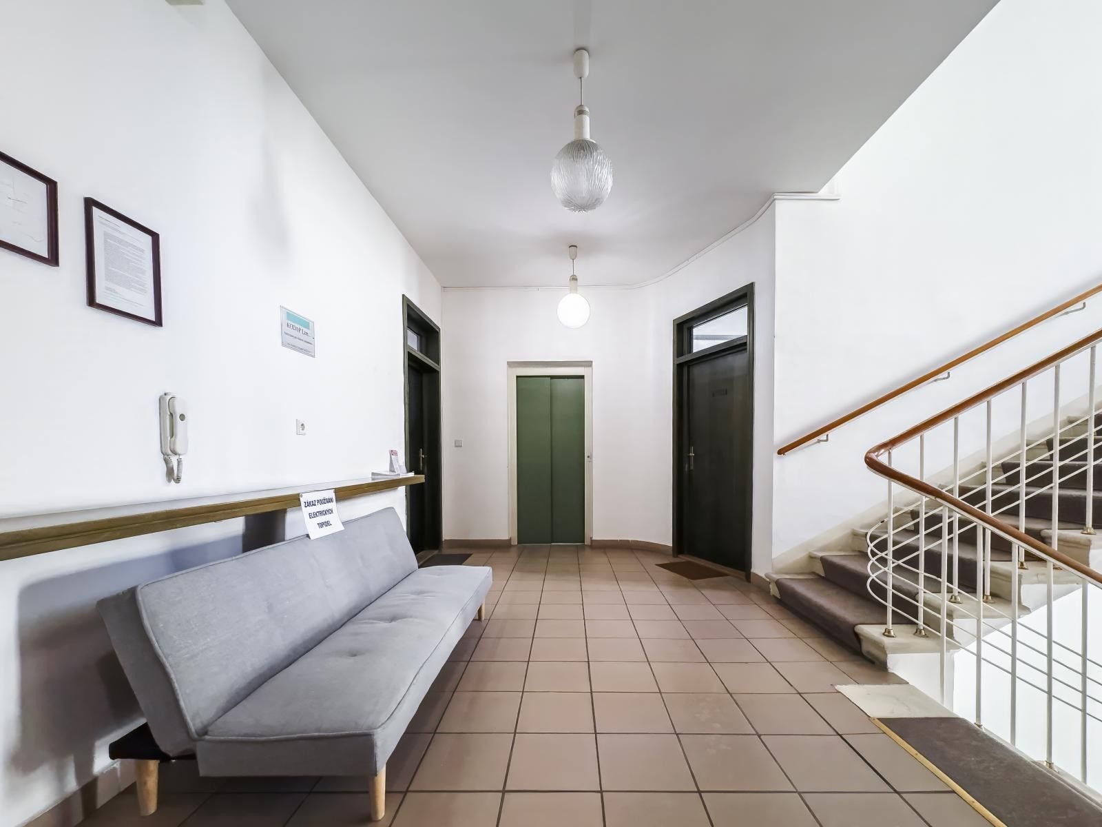 Prodej komerčního prostoru 800 m² - foto 11