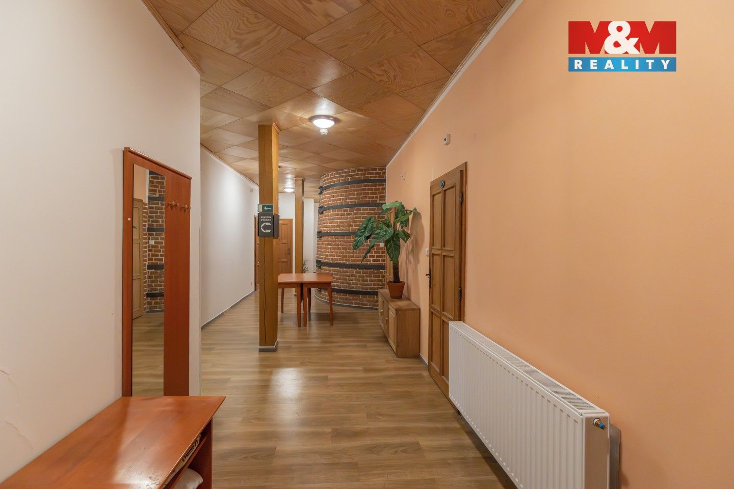 Prodej komerčního prostoru 2100 m² - foto 12