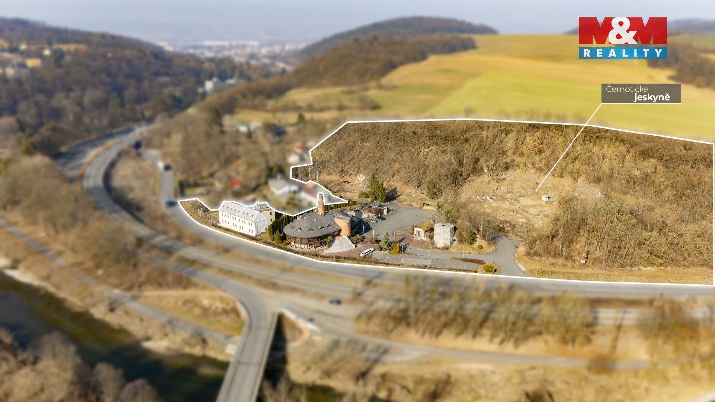 Prodej komerčního prostoru 2100 m² - foto 25