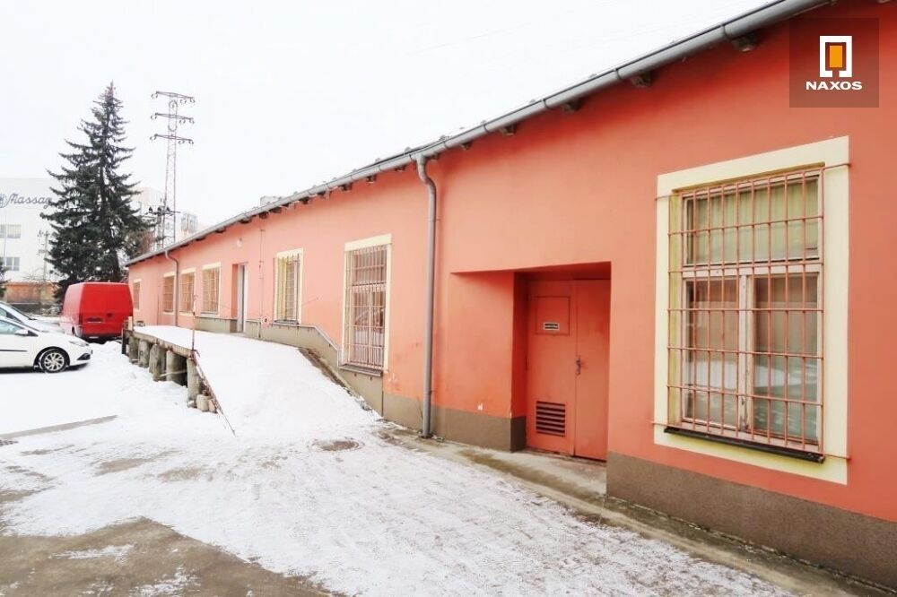 Pronájem komerčního prostoru 1000 m² - foto 3