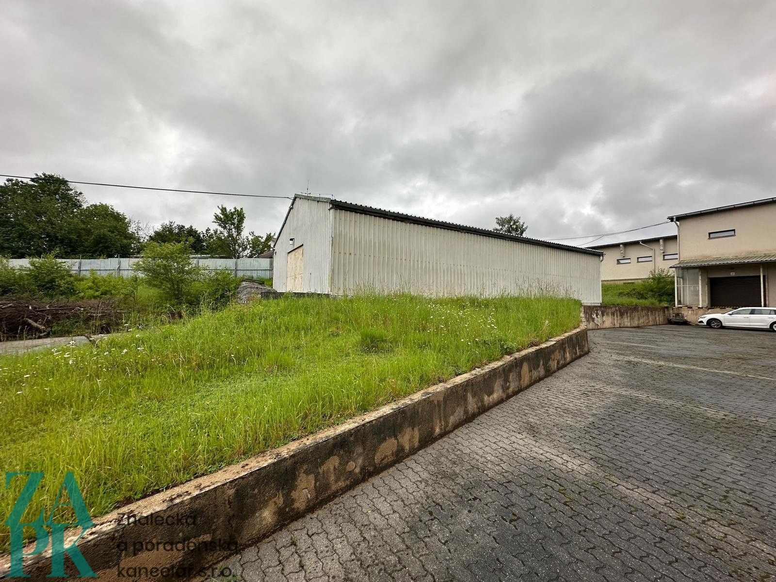 Pronájem komerčního prostoru 187 m² - foto 4