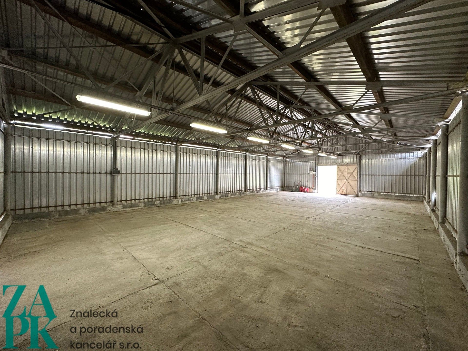 Pronájem komerčního prostoru 187 m² - foto 1