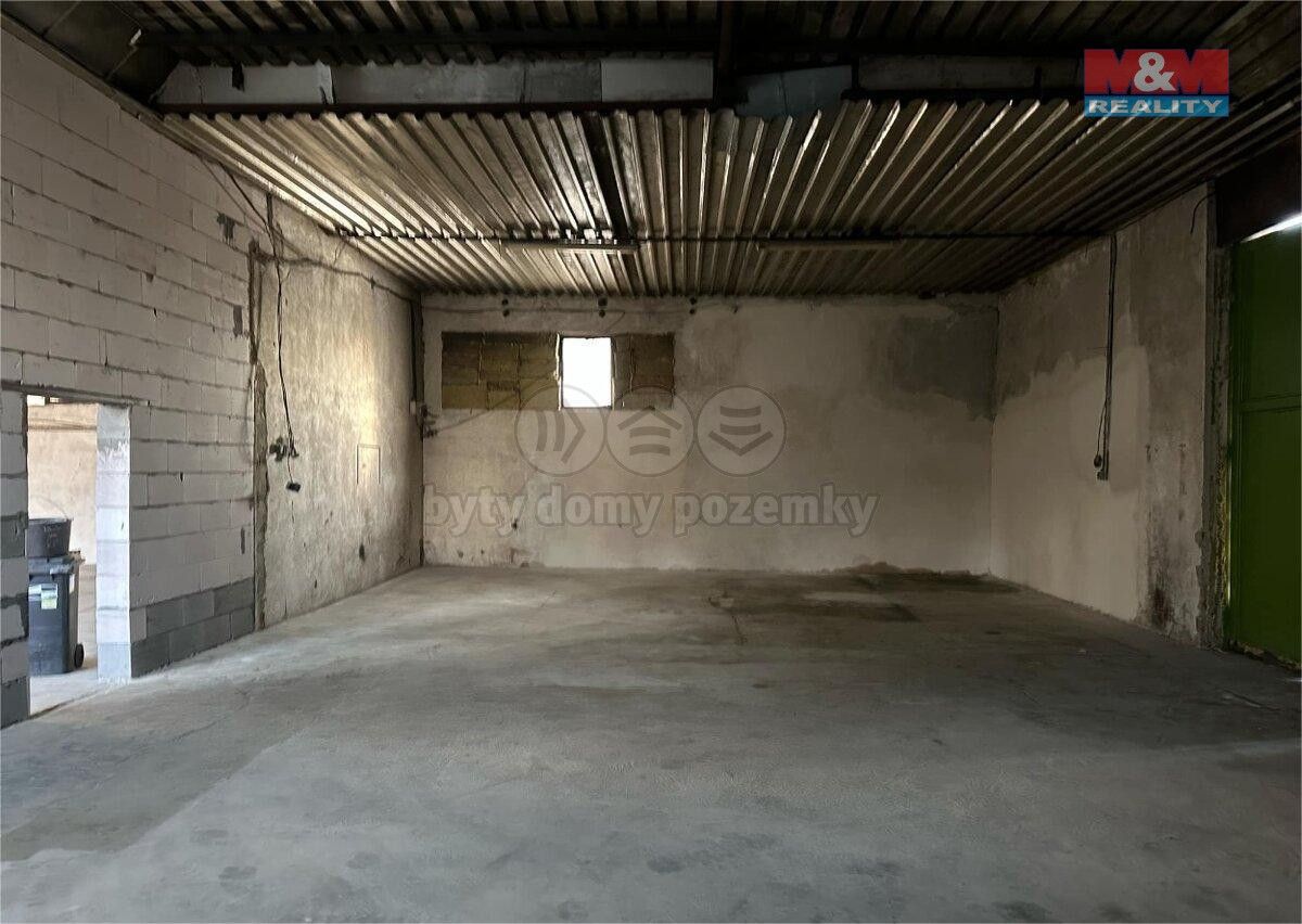 Pronájem komerčního prostoru 700 m² - foto 8