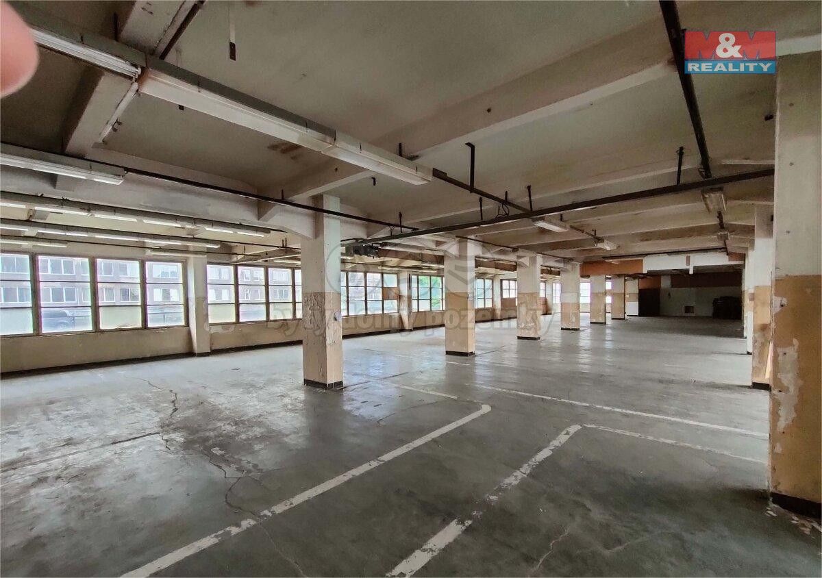 Pronájem komerčního prostoru 700 m² - foto 1