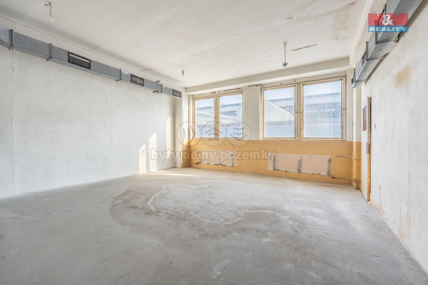 Prodej komerčního prostoru 2602 m² - foto 11