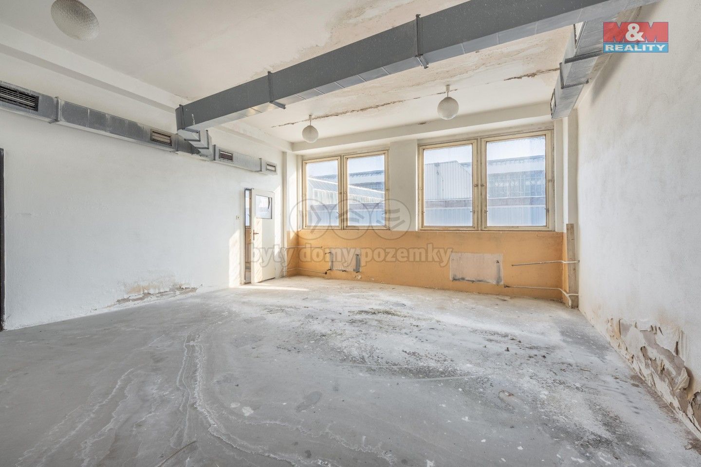 Prodej komerčního prostoru 2602 m² - foto 12