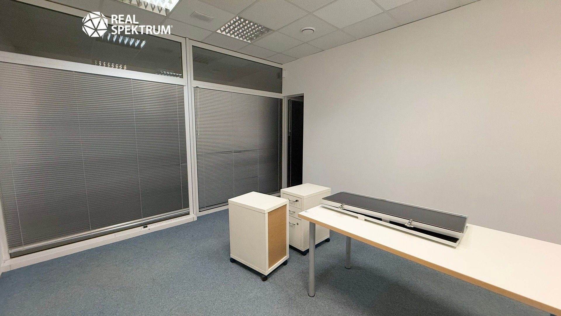 Pronájem komerčního prostoru 92 m² - foto 4