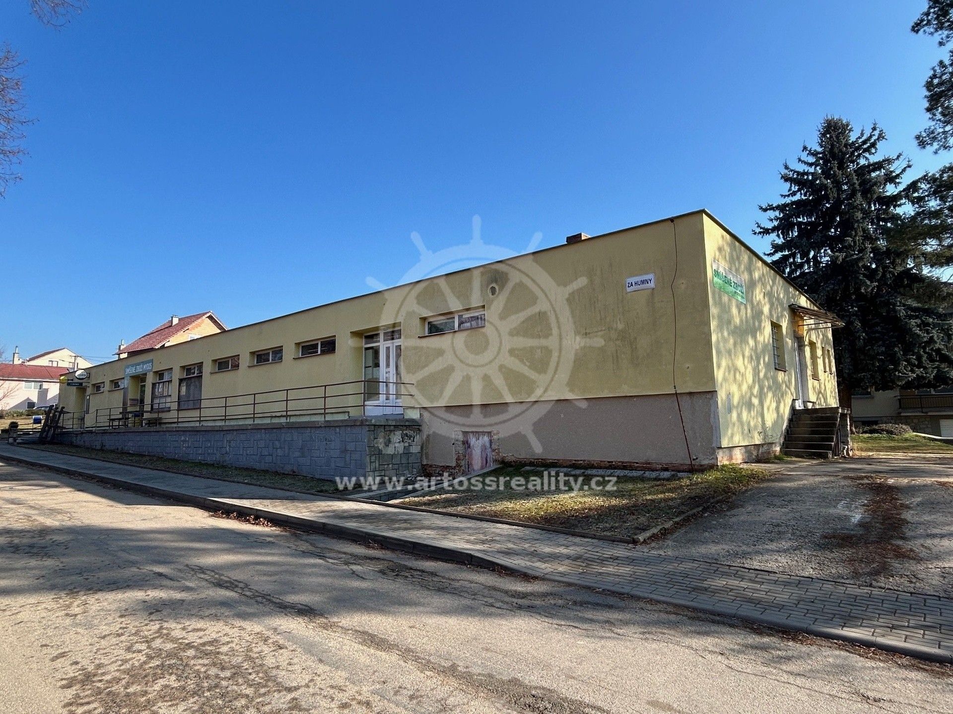 Prodej komerčního prostoru 505 m² - foto 1