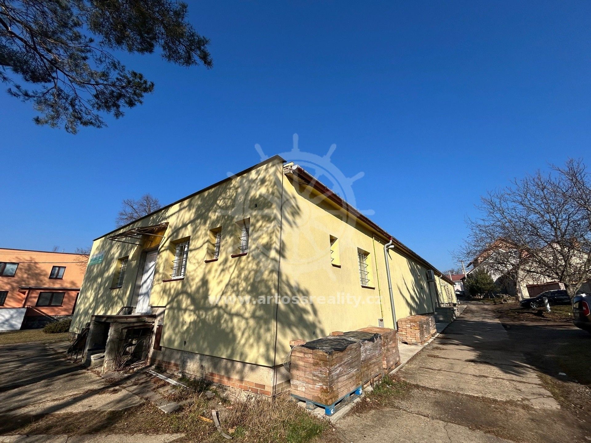 Prodej komerčního prostoru 505 m² - foto 2
