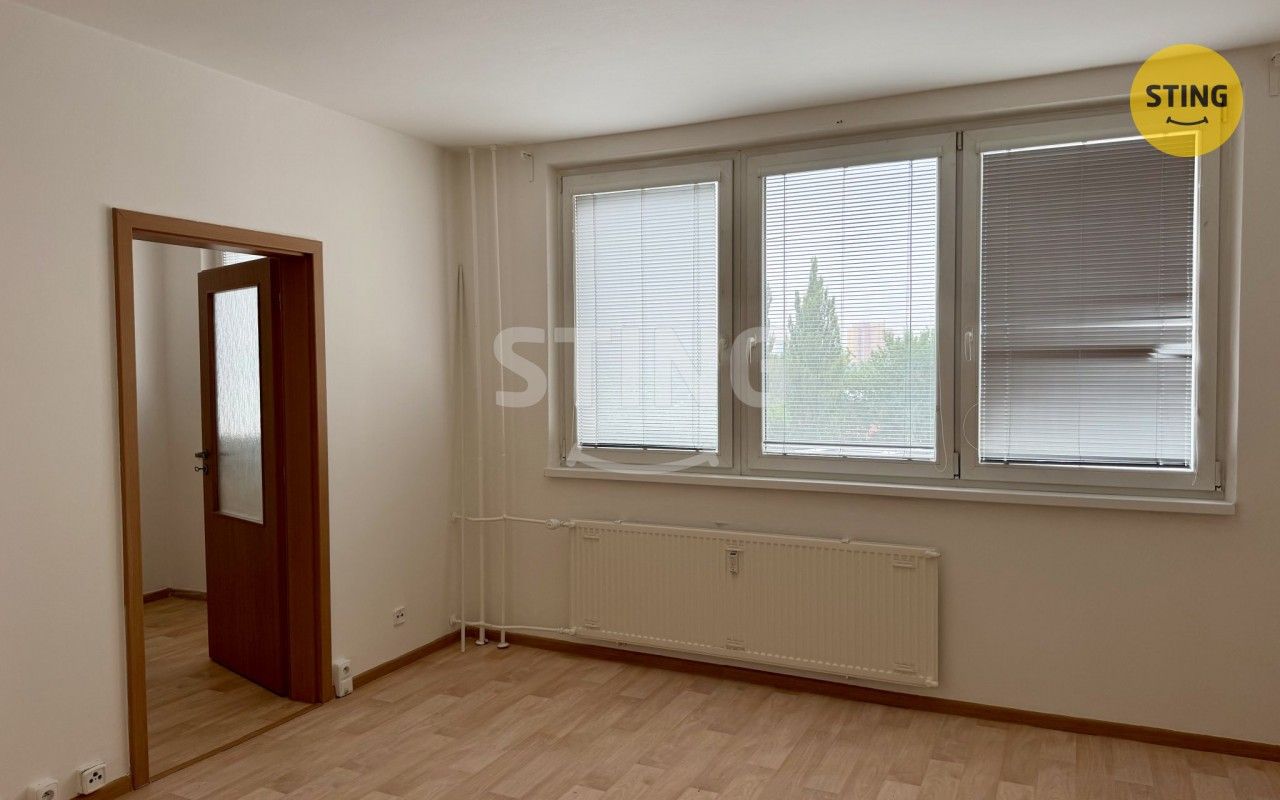 Pronájem bytu 2+1 44 m² - foto 3
