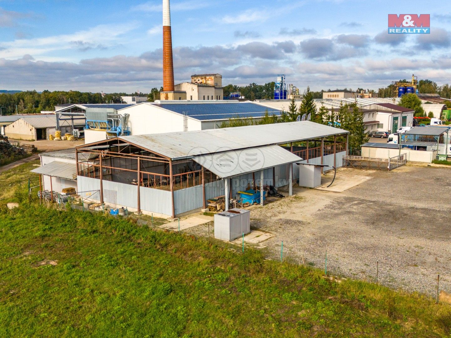 Prodej komerčního prostoru 660 m² - foto 1