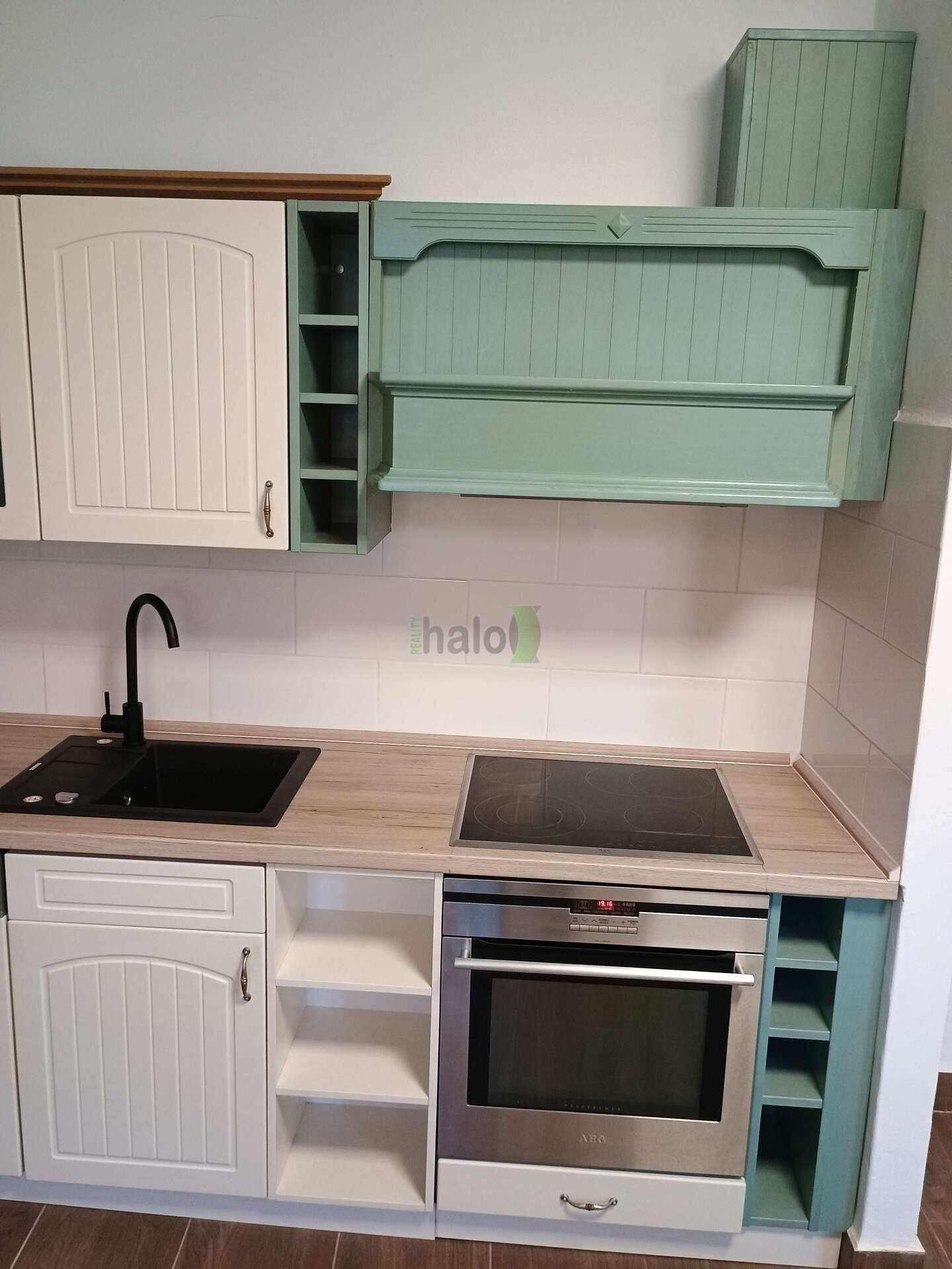 Pronájem bytu 3+kk 65 m² - foto 3