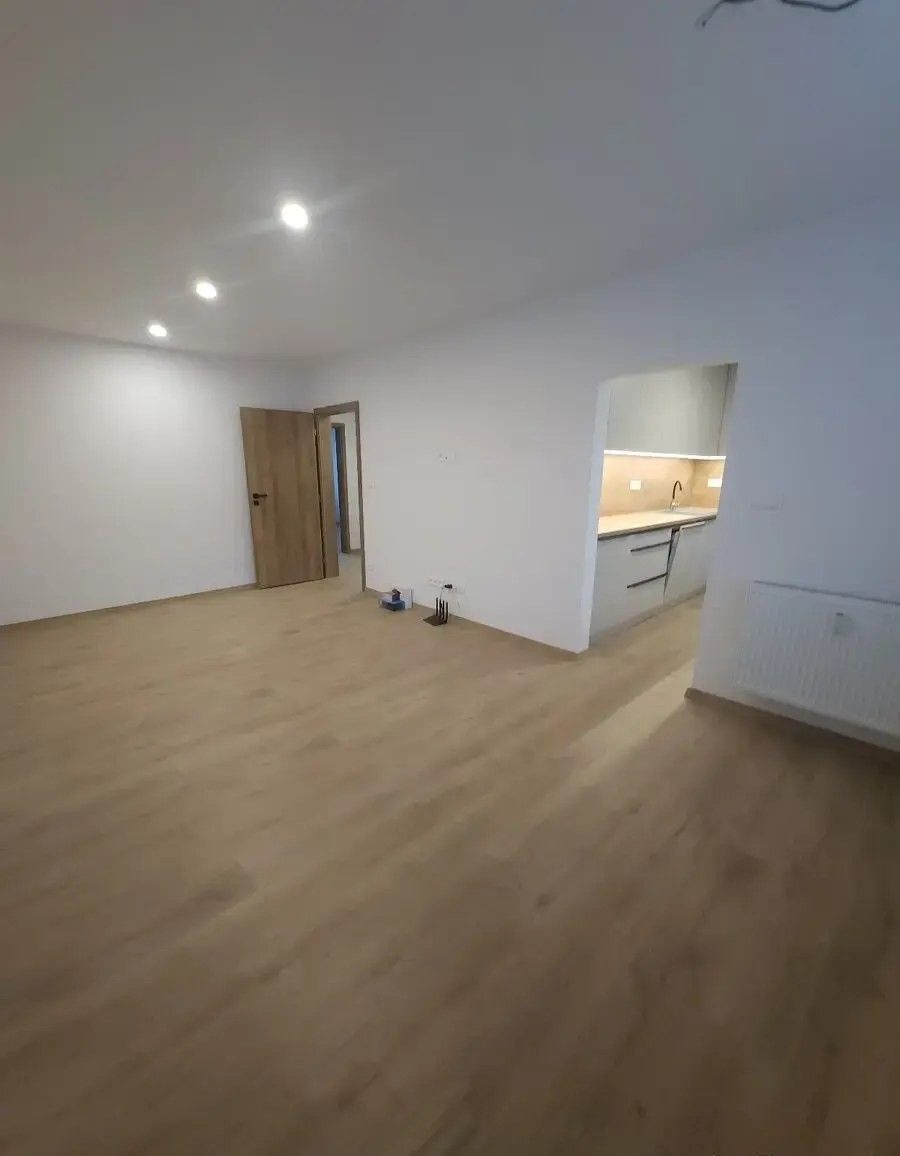 Pronájem bytu 2+kk 57 m² - foto 4