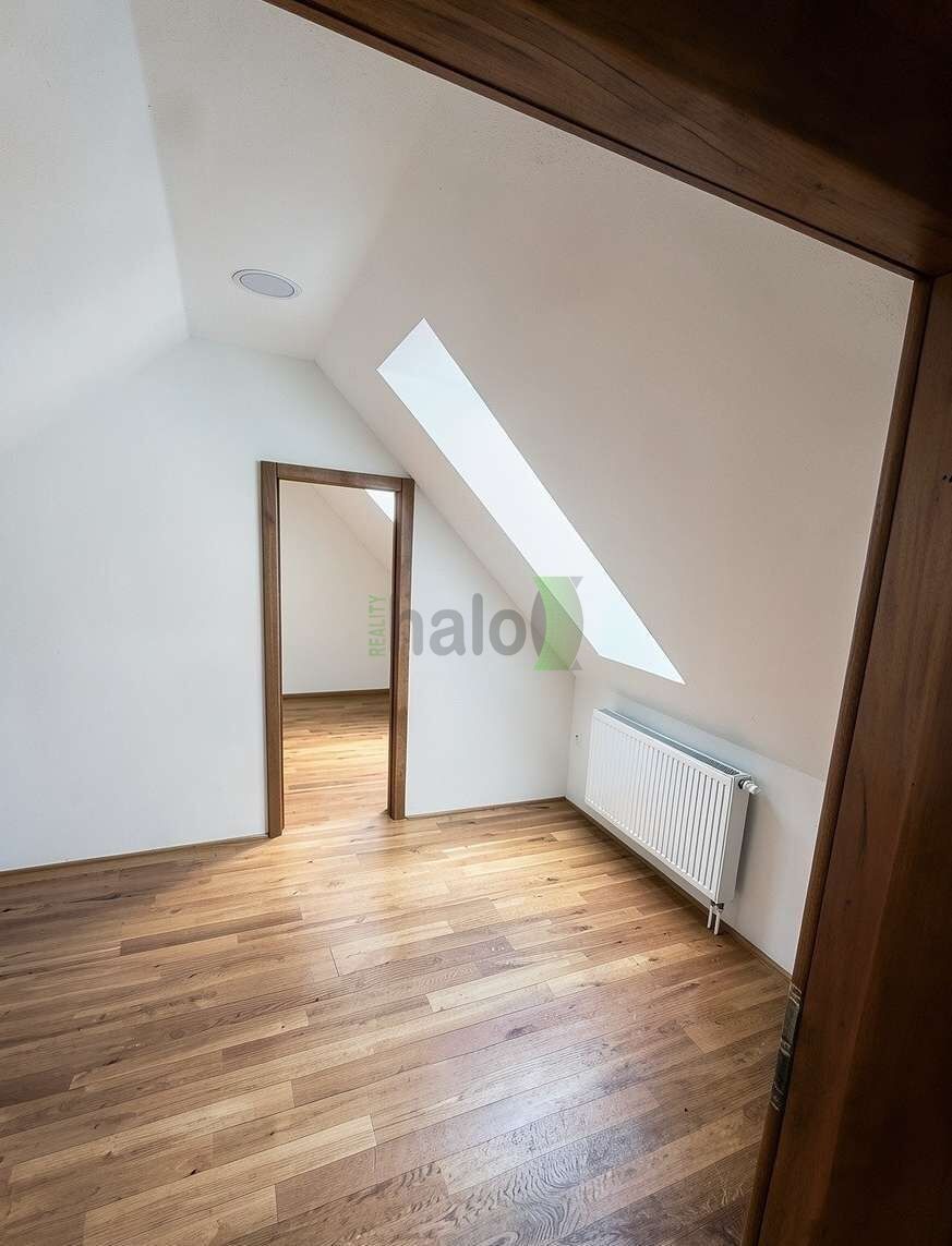 Pronájem bytu 3+kk 76 m² - foto 4