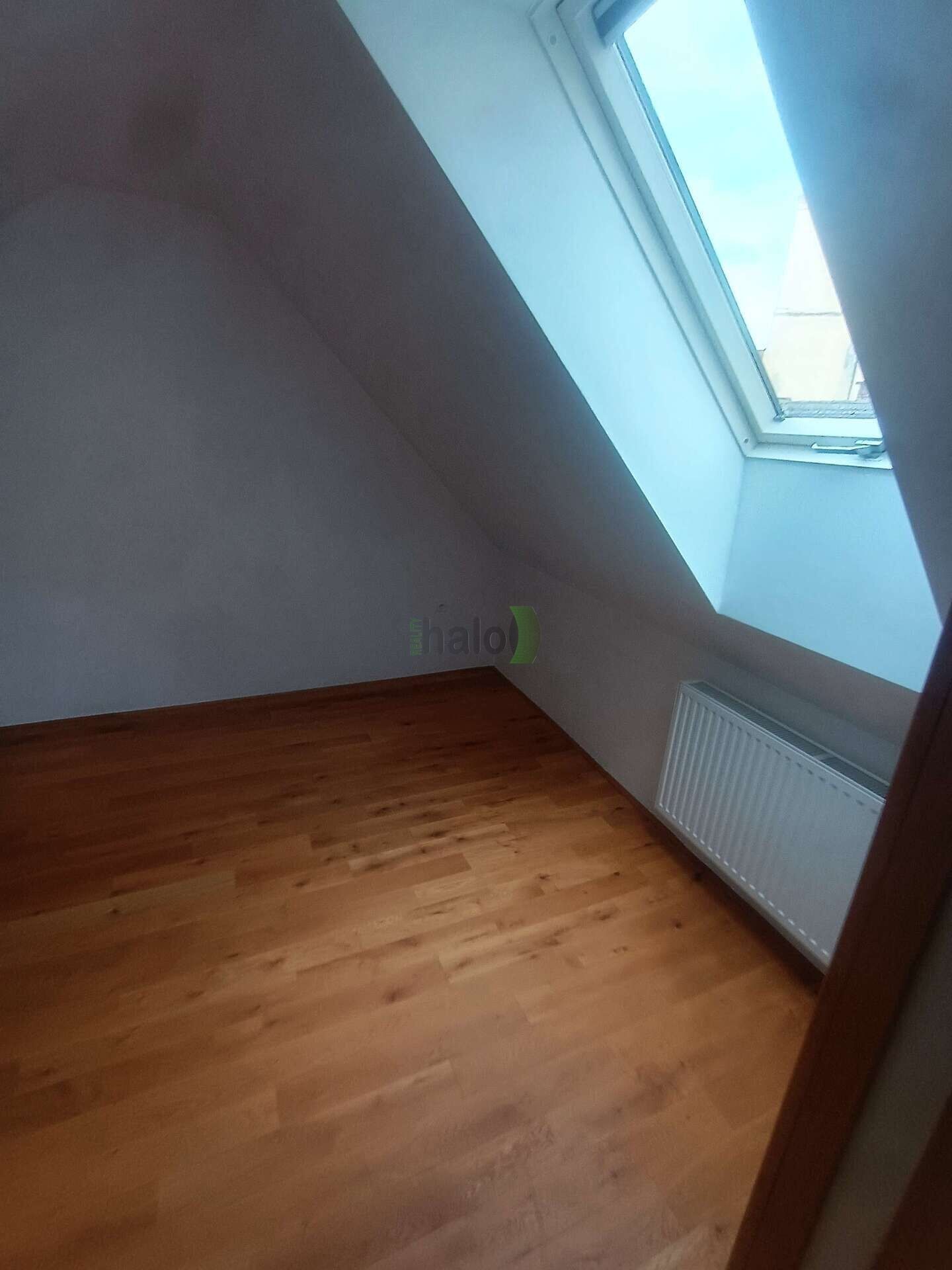 Pronájem bytu 3+kk 76 m² - foto 11