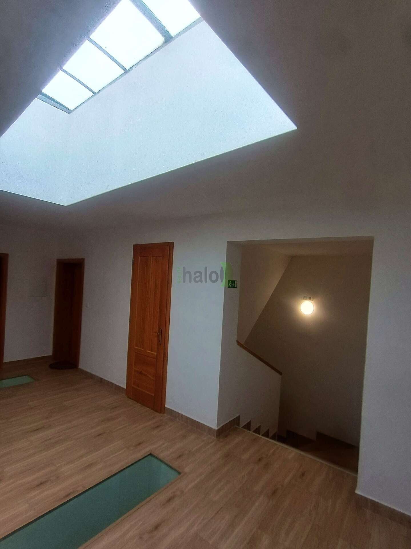 Pronájem bytu 3+kk 76 m² - foto 22
