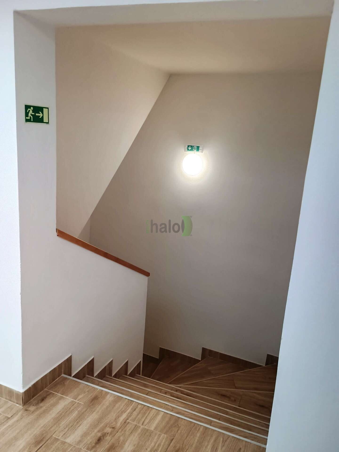 Pronájem bytu 3+kk 76 m² - foto 23