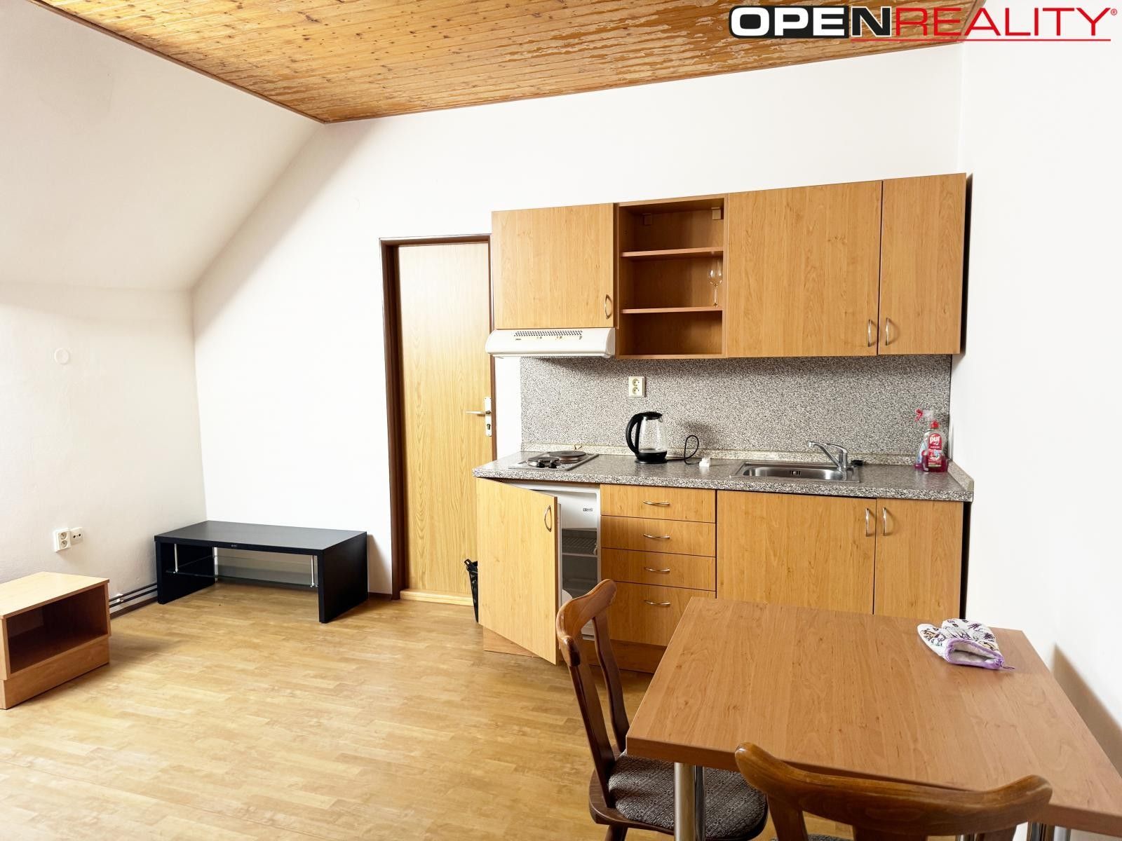 Pronájem bytu 1+kk 26 m² - foto 1