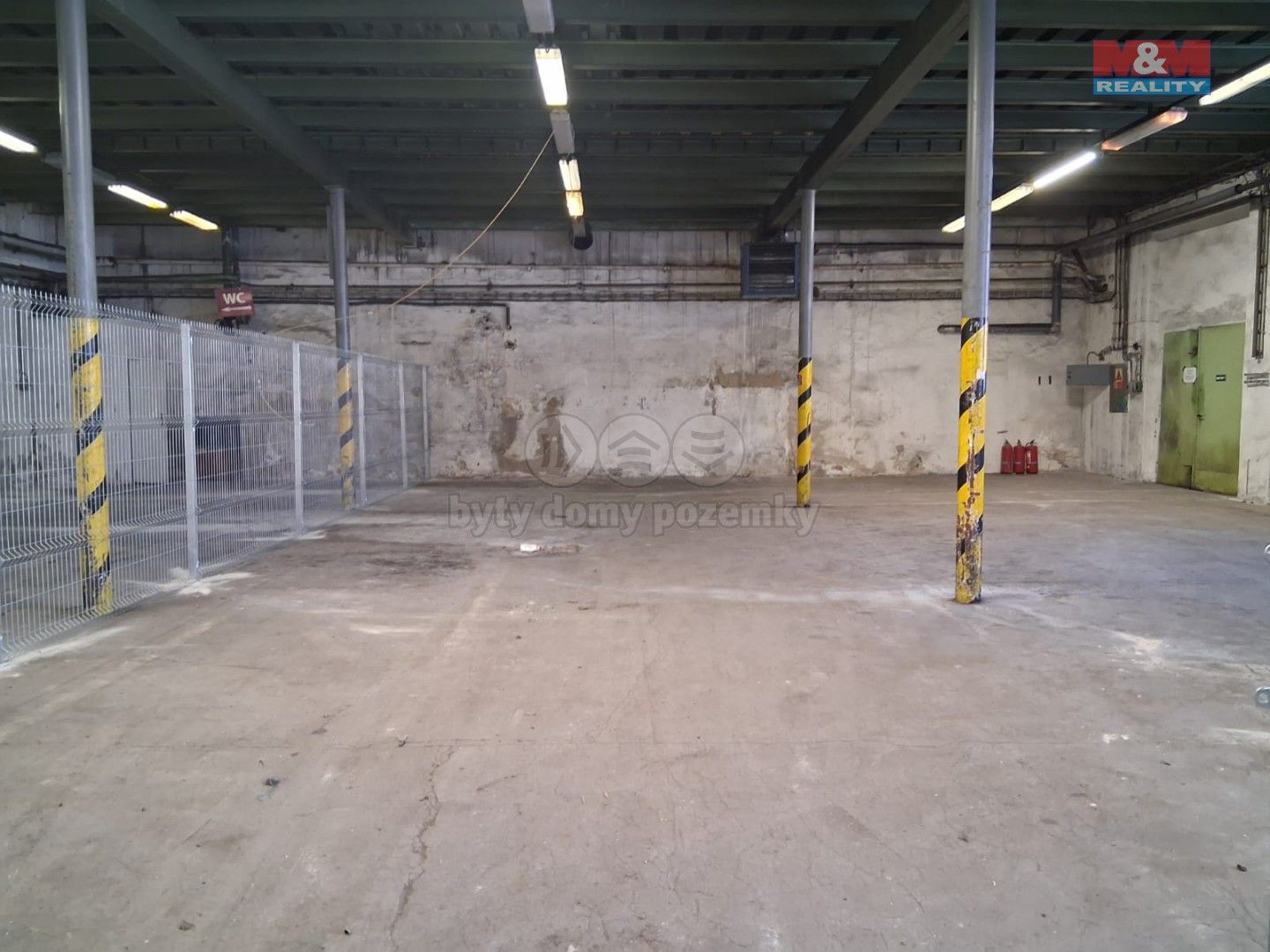 Pronájem komerčního prostoru 195 m² - foto 2