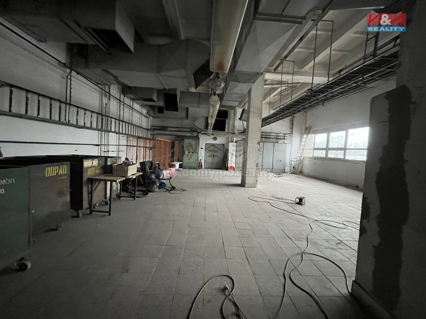 Pronájem komerčního prostoru 600 m² - foto 2