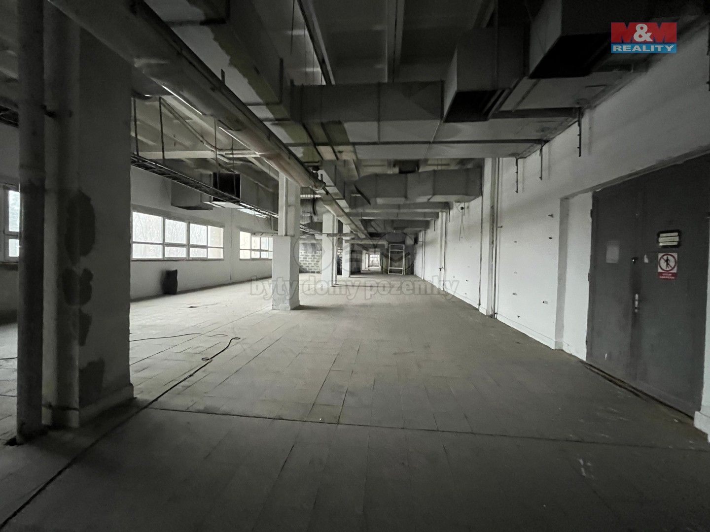 Pronájem komerčního prostoru 600 m² - foto 3