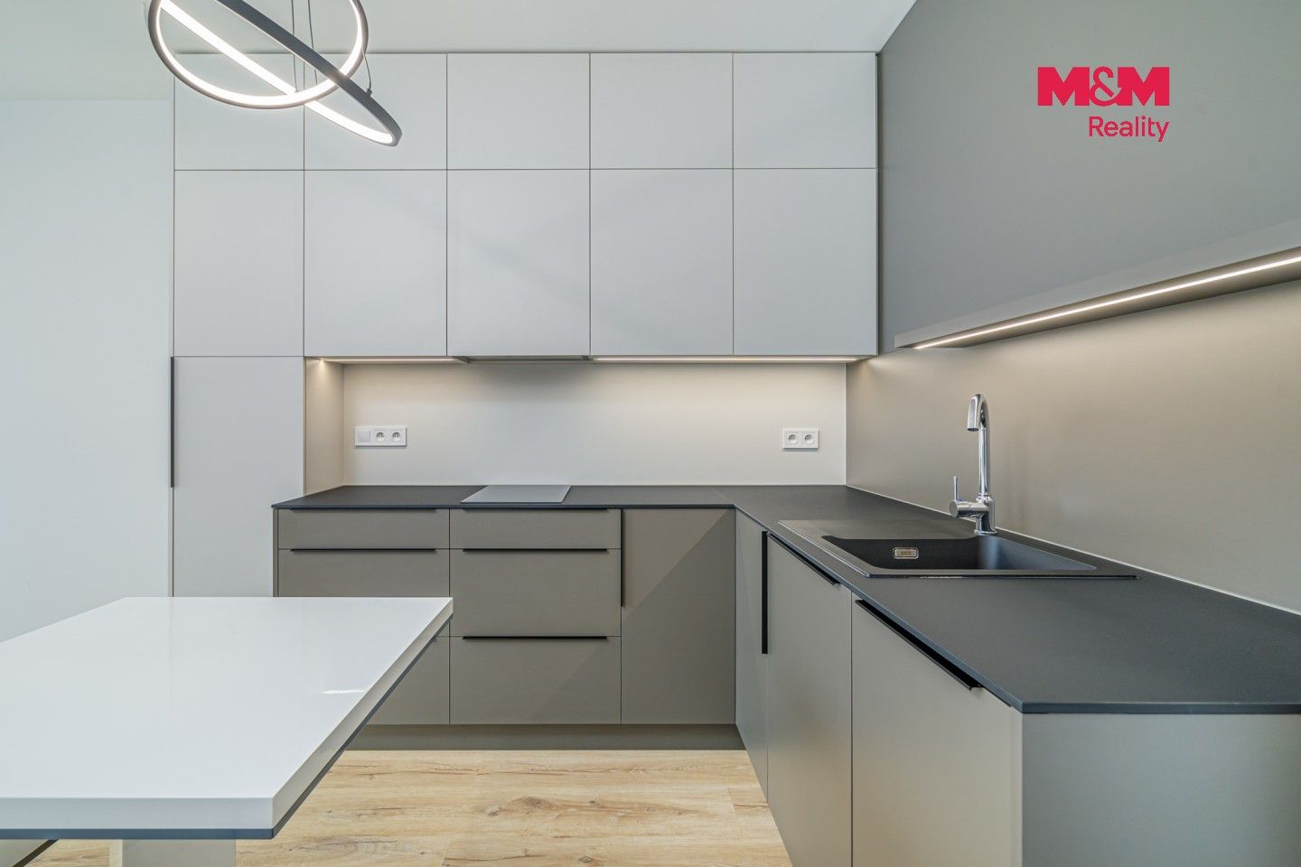 Prodej bytu 1+kk 33 m² - foto 4