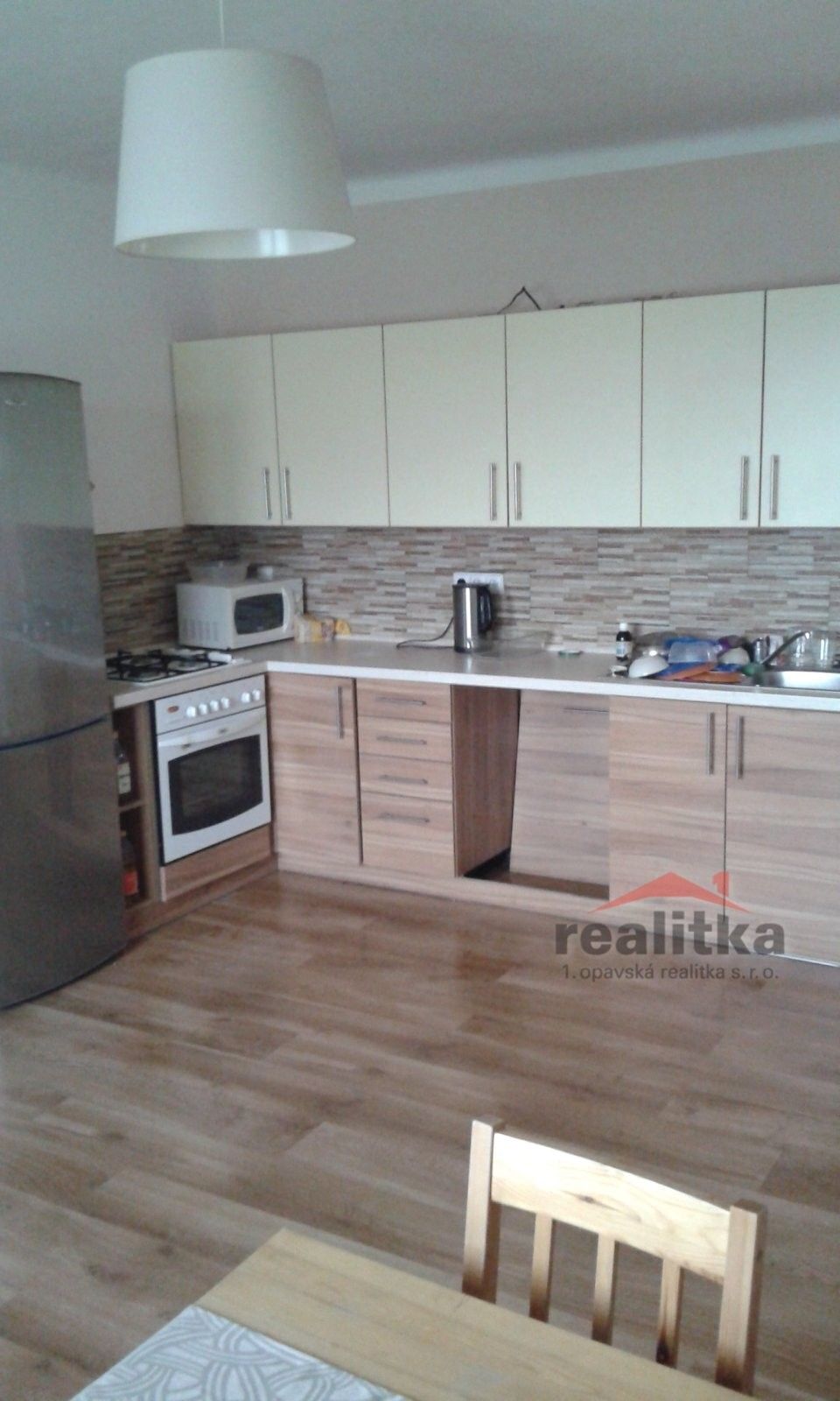 Pronájem bytu 2+1 90 m² - foto 1
